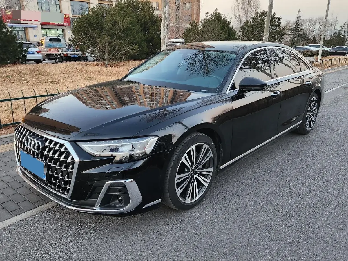2023 Audi A8 2.0T 265HP L4 8AT