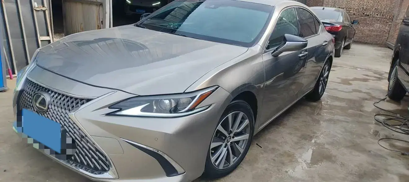 2020 Lexus ES 2.5L 207HP L4 8AT
