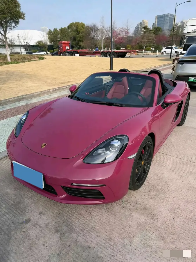 2023 Porsche 718 2.0T 250HP H4 7DCT