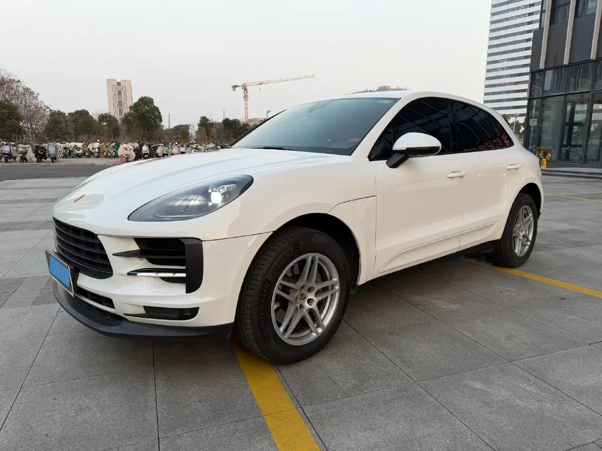 2021 Porsche Macan 2.0T 252HP L4 7DCT