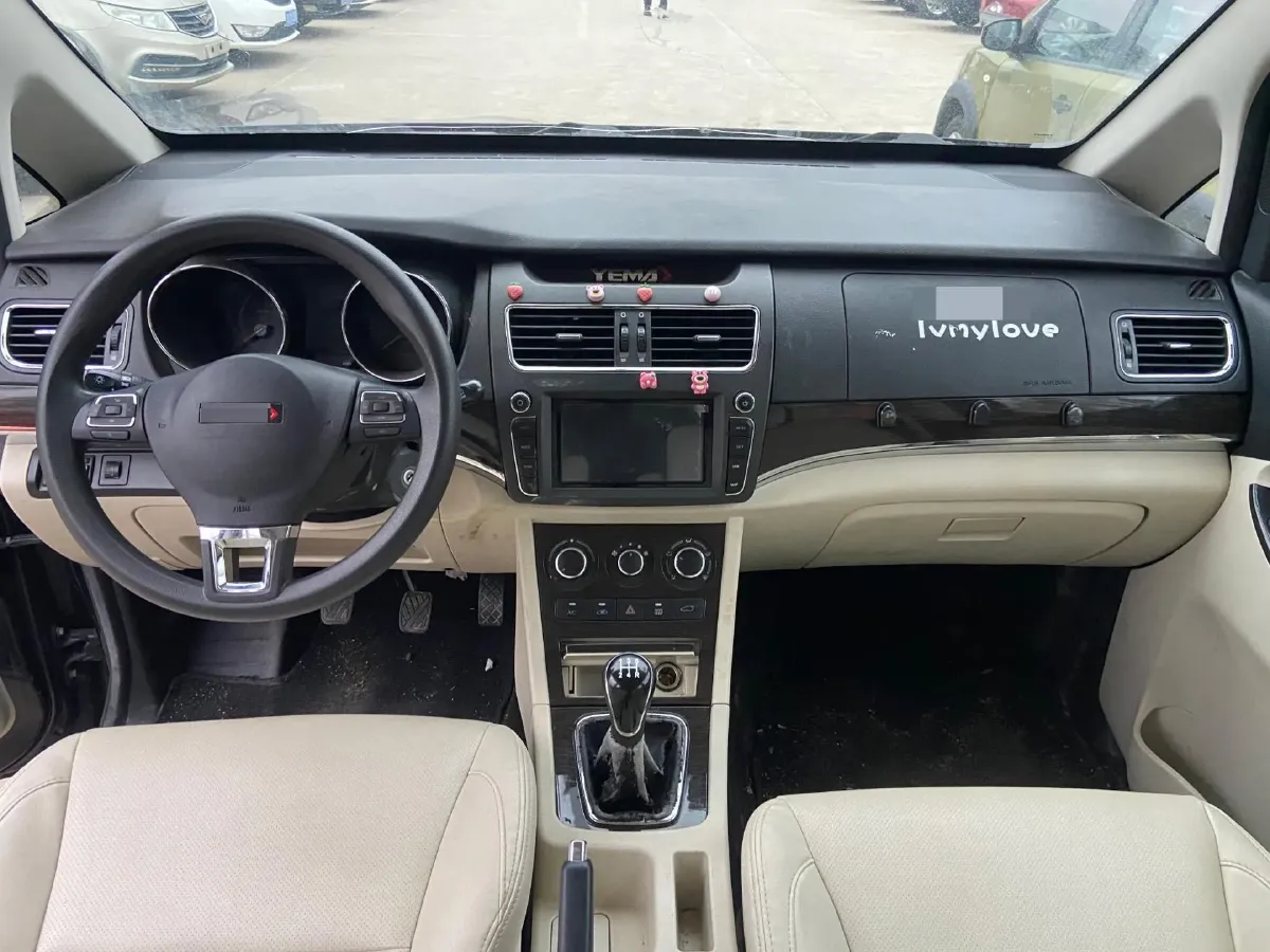 2018 Yema SiPaiKa 1.5L 112HP L4 5MT,autocango,china used car exporter,china ev exporter,chinese used car exporter,chinese used ev exporter