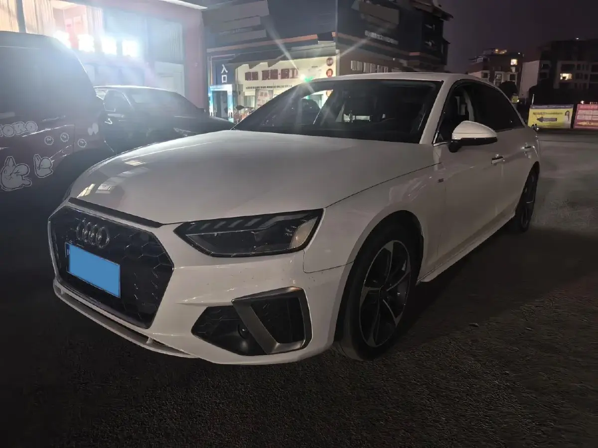 2023 Audi A4L 2.0T 190HP L4 7DCT