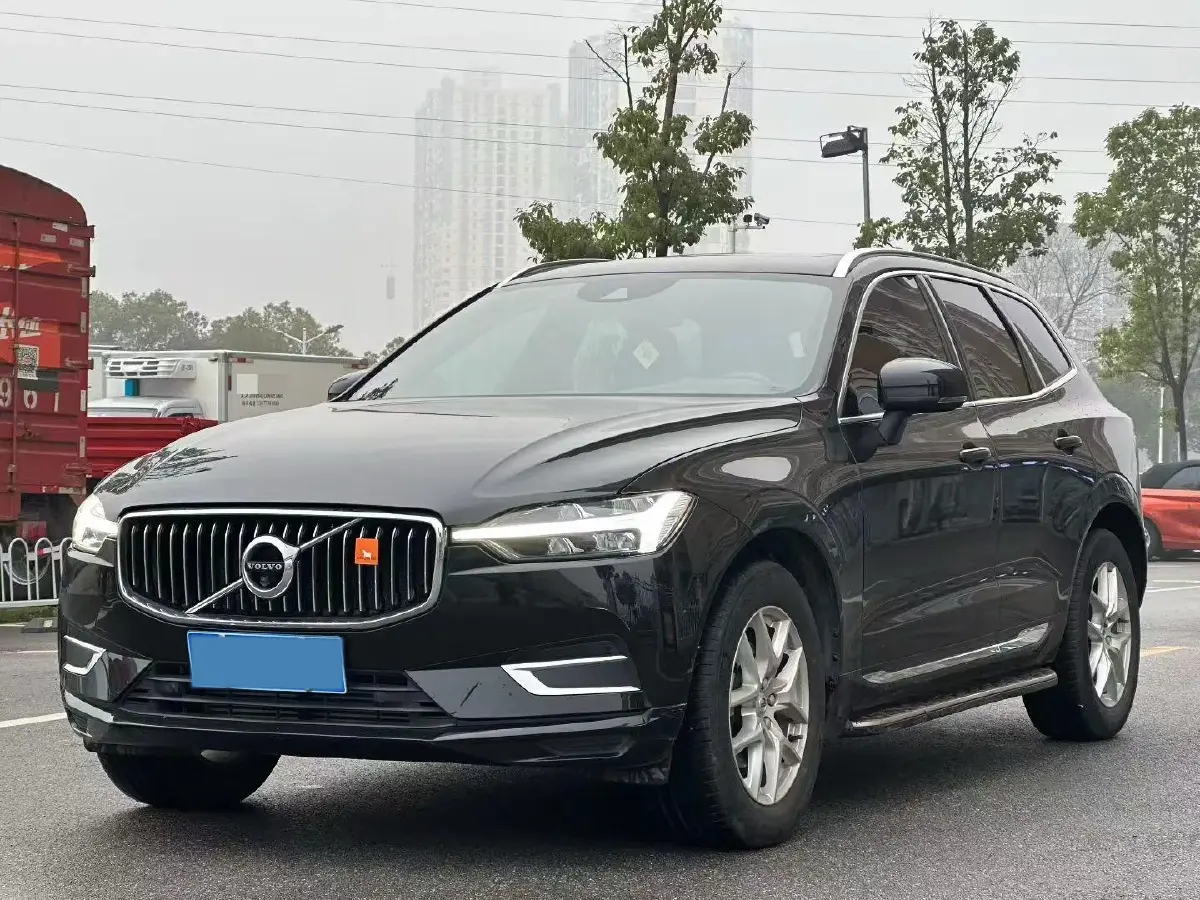2021 Volvo XC60 2.0T 250HP L4 8AT