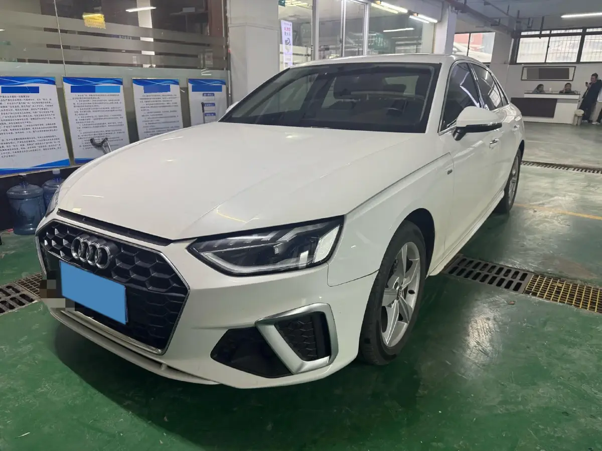 2020 Audi A4L 2.0T 150HP L4 7DCT