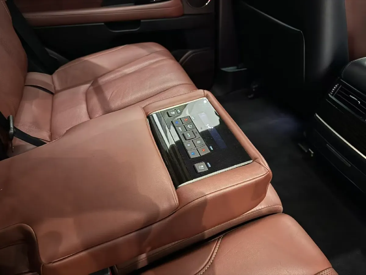 2019 Lexus LX 5.7L 367HP V8 8AT,autocango,china used car exporter,china ev exporter,chinese used car exporter,chinese used ev exporter