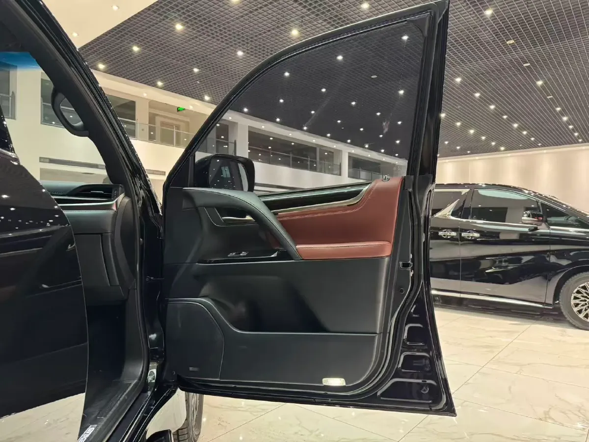 2019 Lexus LX 5.7L 367HP V8 8AT,autocango,china used car exporter,china ev exporter,chinese used car exporter,chinese used ev exporter