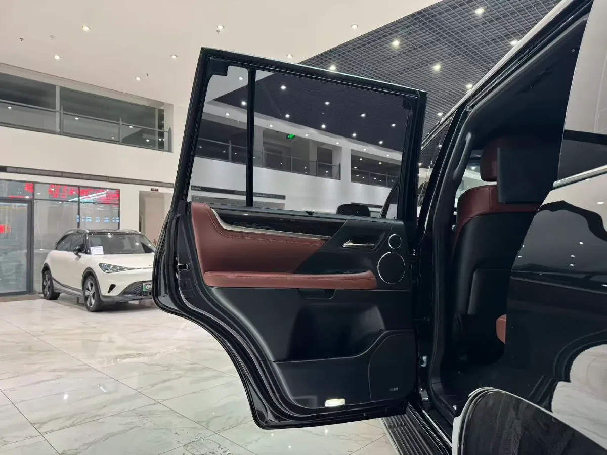 2019 Lexus LX 5.7L 367HP V8 8AT,autocango,china used car exporter,china ev exporter,chinese used car exporter,chinese used ev exporter