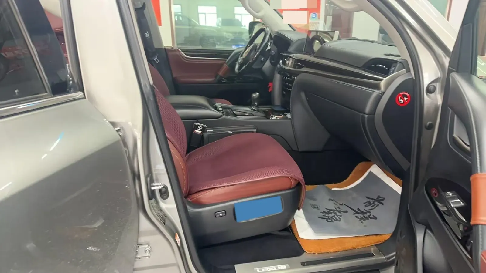 2019 Lexus LX 5.7L 367HP V8 8AT,autocango,china used car exporter,china ev exporter,chinese used car exporter,chinese used ev exporter