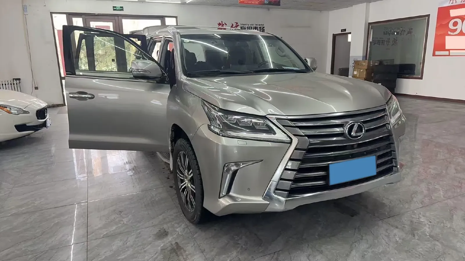 2019 Lexus LX 5.7L 367HP V8 8AT,autocango,china used car exporter,china ev exporter,chinese used car exporter,chinese used ev exporter