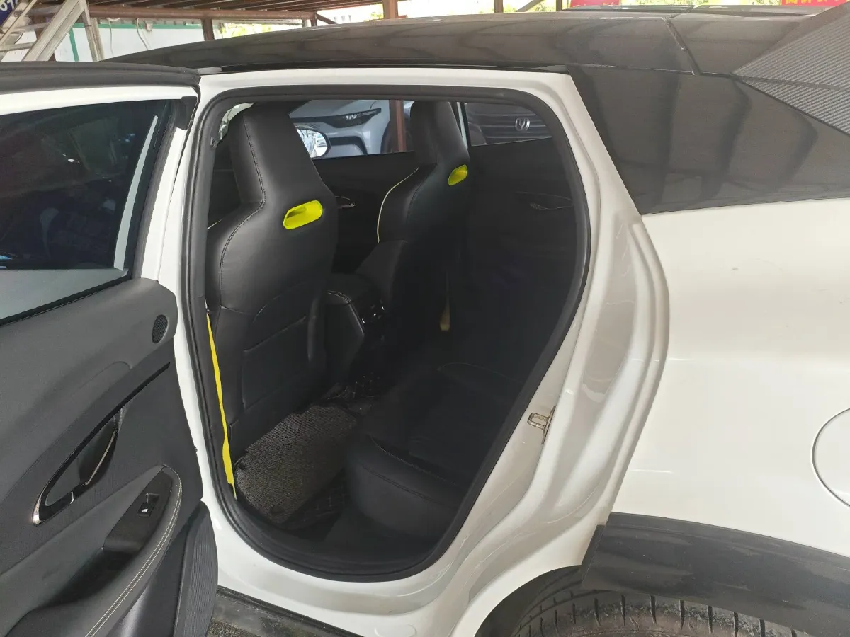 2022 ChangAn UNI-T 1.5T 188HP L4 7DCT,autocango,china used car exporter,china ev exporter,chinese used car exporter,chinese used ev exporter