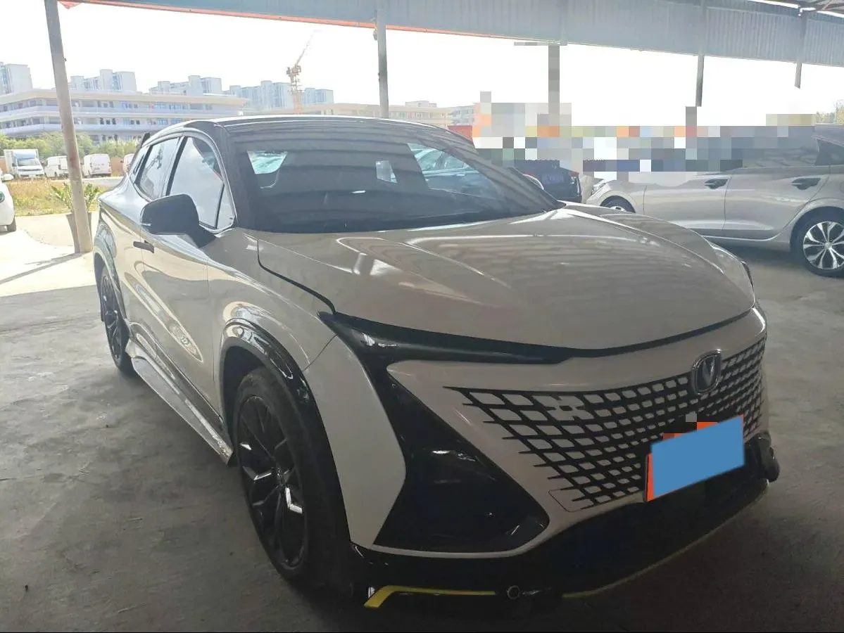 2022 ChangAn UNI-T 1.5T 188HP L4 7DCT,autocango,china used car exporter,china ev exporter,chinese used car exporter,chinese used ev exporter