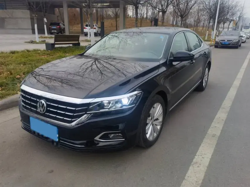 2021 Volkswagen Passat 2.0T 186HP L4 7DCT