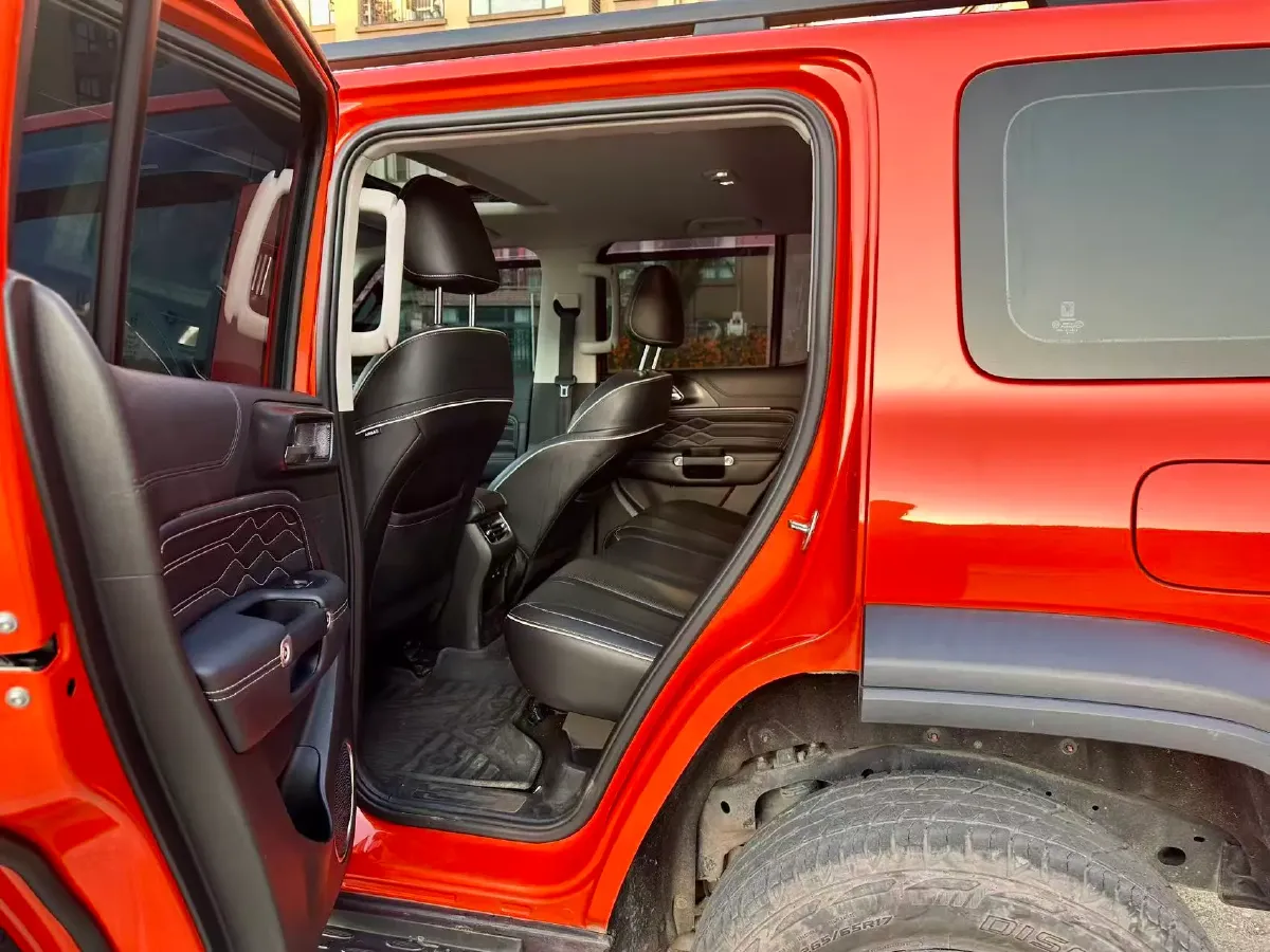 2021 Tank 300 2.0T 227HP L4 8AT,autocango,china used car exporter,china ev exporter,chinese used car exporter,chinese used ev exporter