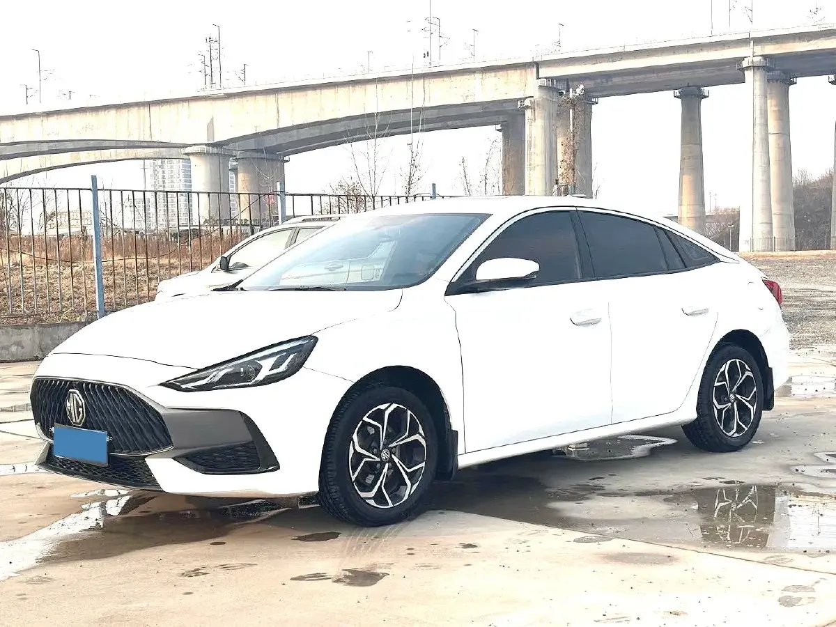 2023 MG 5 1.5L 129HP L4 5MT