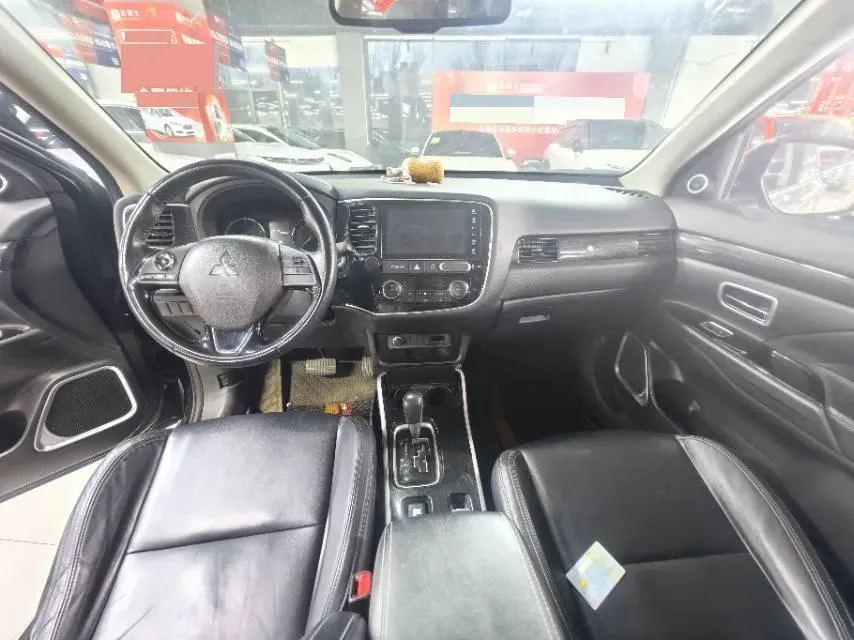 2019 Mitsubishi Outlander 2.0L 166HP L4 CVT,autocango,china used car exporter,china ev exporter,chinese used car exporter,chinese used ev exporter