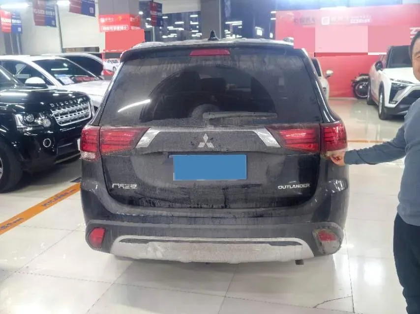 2019 Mitsubishi Outlander 2.0L 166HP L4 CVT,autocango,china used car exporter,china ev exporter,chinese used car exporter,chinese used ev exporter