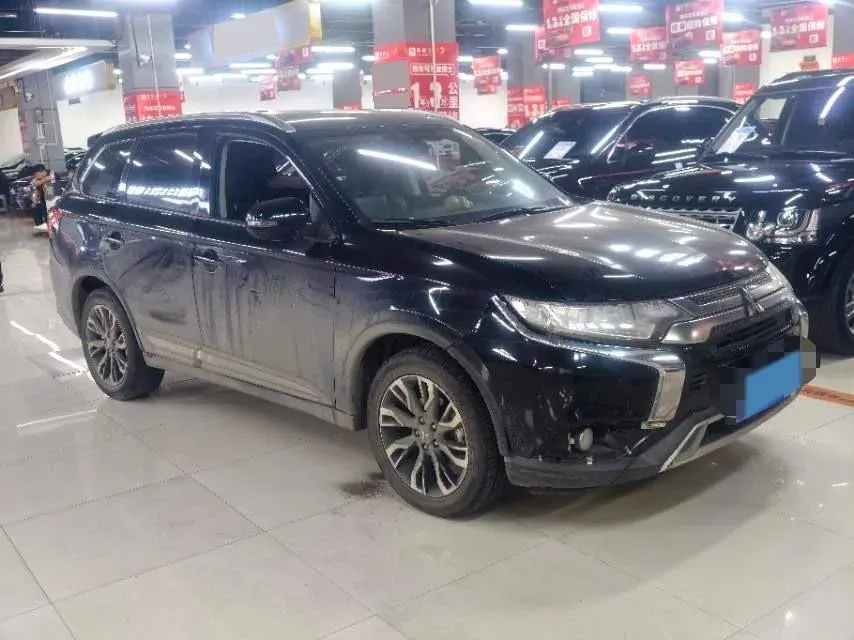 2019 Mitsubishi Outlander 2.0L 166HP L4 CVT,autocango,china used car exporter,china ev exporter,chinese used car exporter,chinese used ev exporter