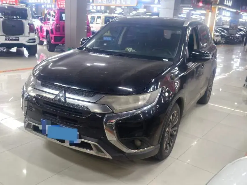 2019 Mitsubishi Outlander 2.0L 166HP L4 CVT