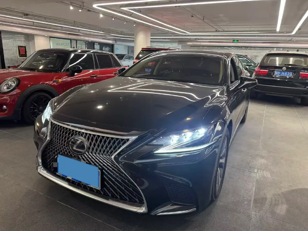 2018 Jaguar XJ 3.0T 340HP V6 8AT