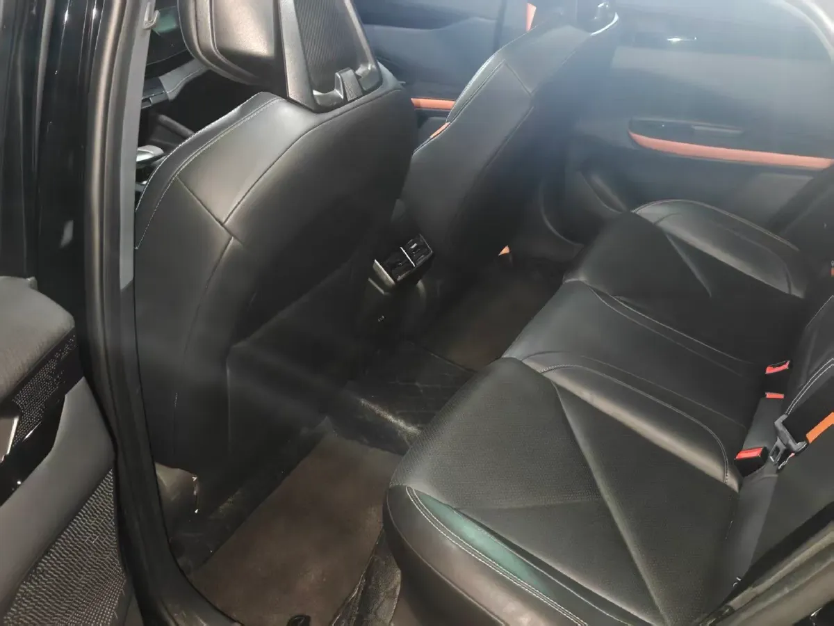 2022 ChangAn UNI-V 1.5T 188HP L4 7DCT,autocango,china used car exporter,china ev exporter,chinese used car exporter,chinese used ev exporter