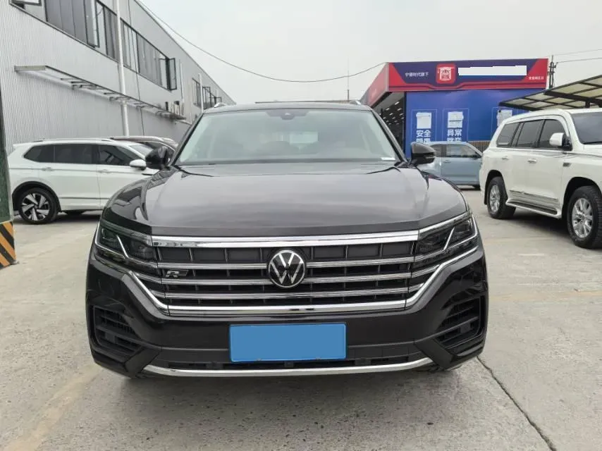 2021 Volkswagen Touareg 3.0T 340HP V6 8AT,autocango,china used car exporter,china ev exporter,chinese used car exporter,chinese used ev exporter