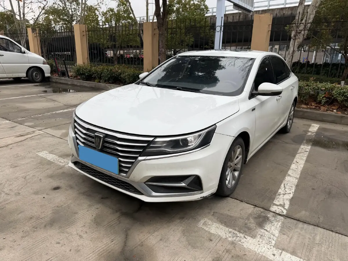 2017 Roewe i6 1.0T 125HP L3 2AT PHEV