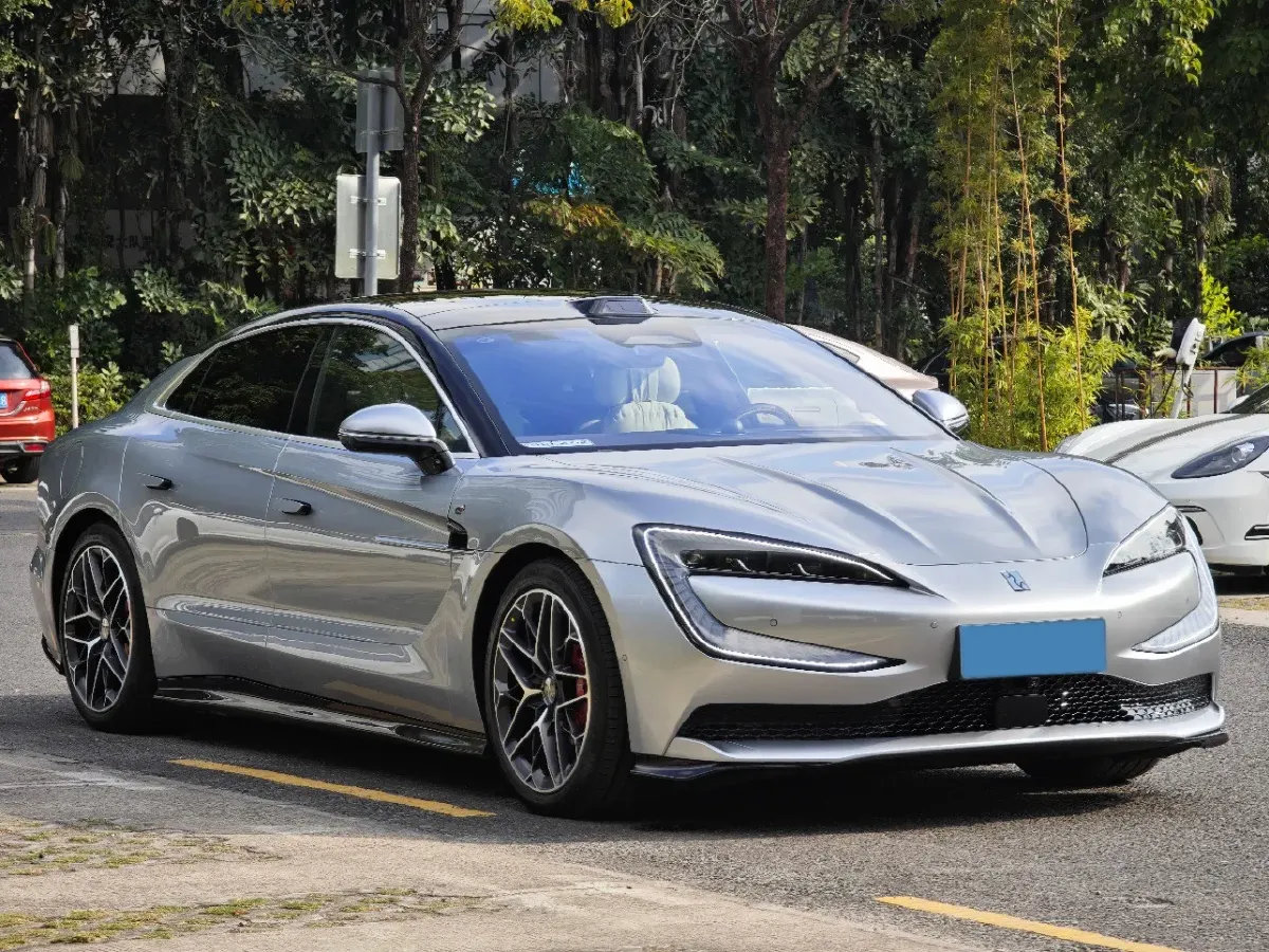 2025 YangWang U7 BEV 135.5KWH,autocango,china used car exporter,china ev exporter,chinese used car exporter,chinese used ev exporter