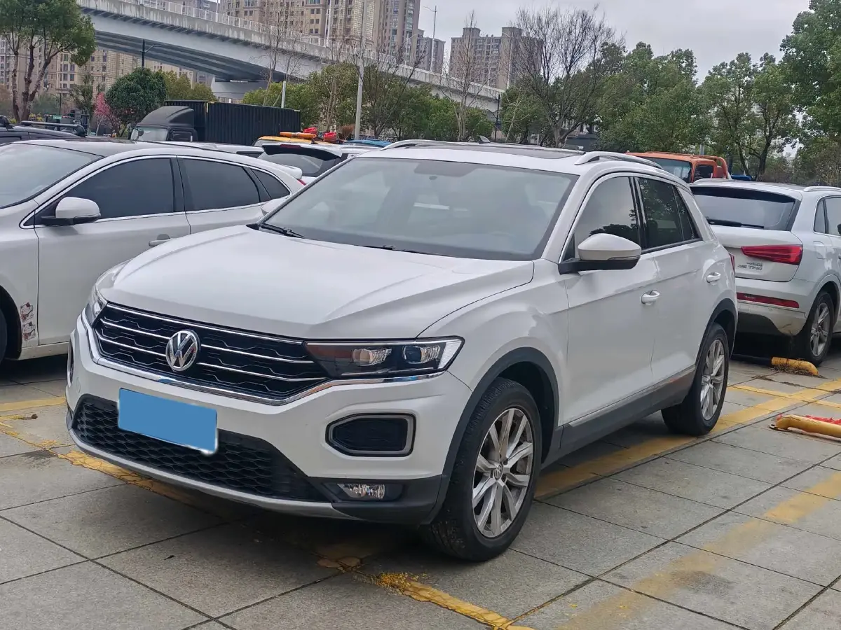 2020 Volkswagen T-Roc 1.4T 131HP L4 7DCT