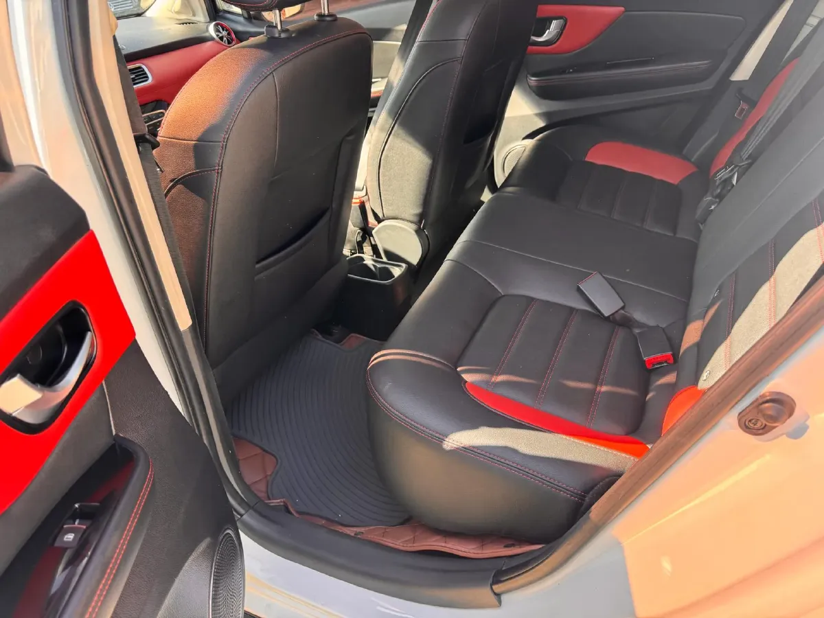 2015 Haval H1 1.5L 106HP L4 5MT,autocango,china used car exporter,china ev exporter,chinese used car exporter,chinese used ev exporter