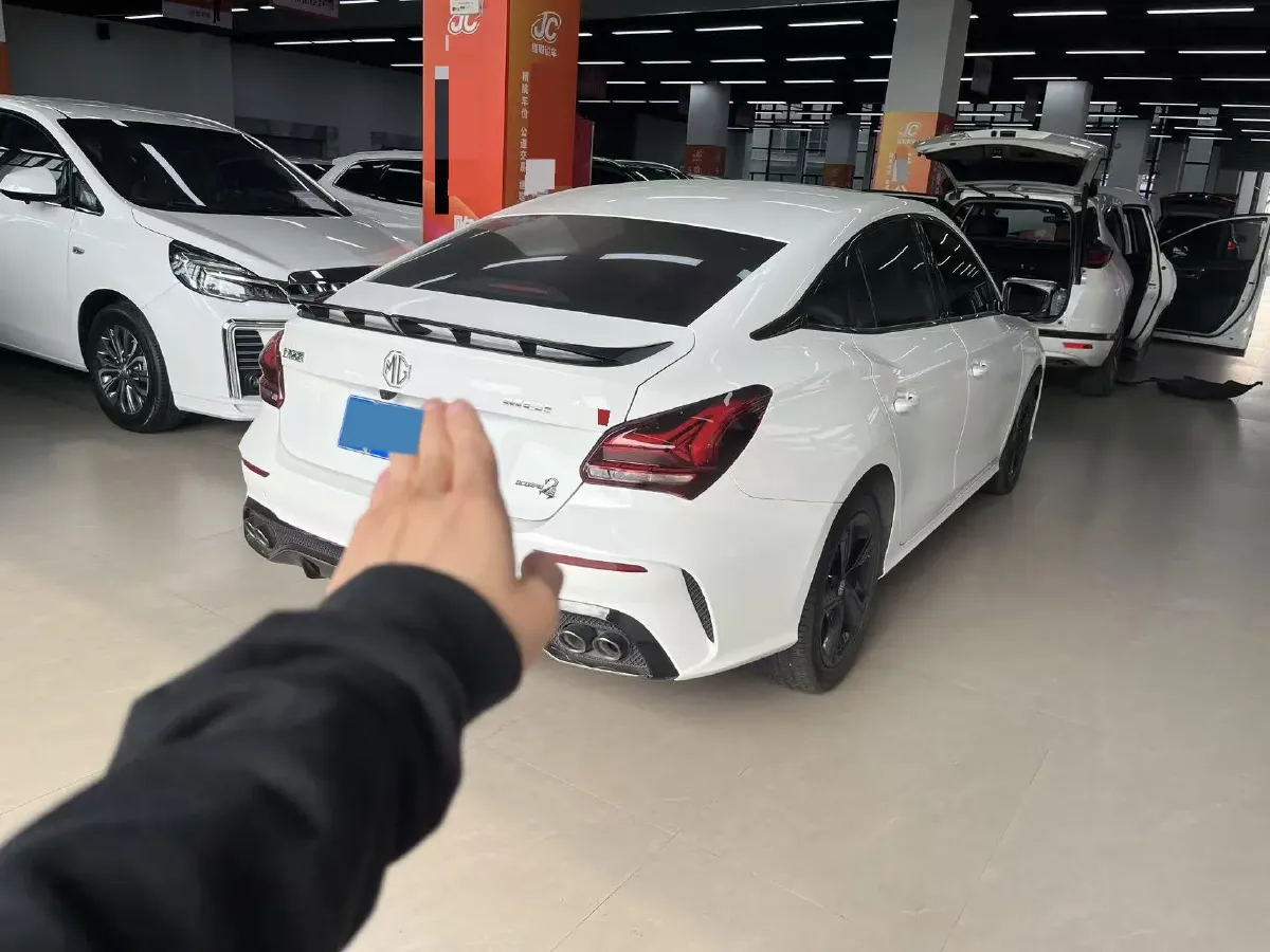 2022 MG 5 Scorpio 1.5T 181HP L4 7DCT,autocango,china used car exporter,china ev exporter,chinese used car exporter,chinese used ev exporter