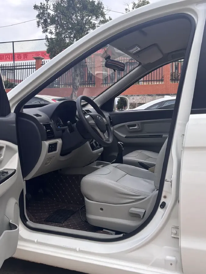 2018 BAIC ChangHe M50S 1.5L 116HP L4 5MT,autocango,china used car exporter,china ev exporter,chinese used car exporter,chinese used ev exporter