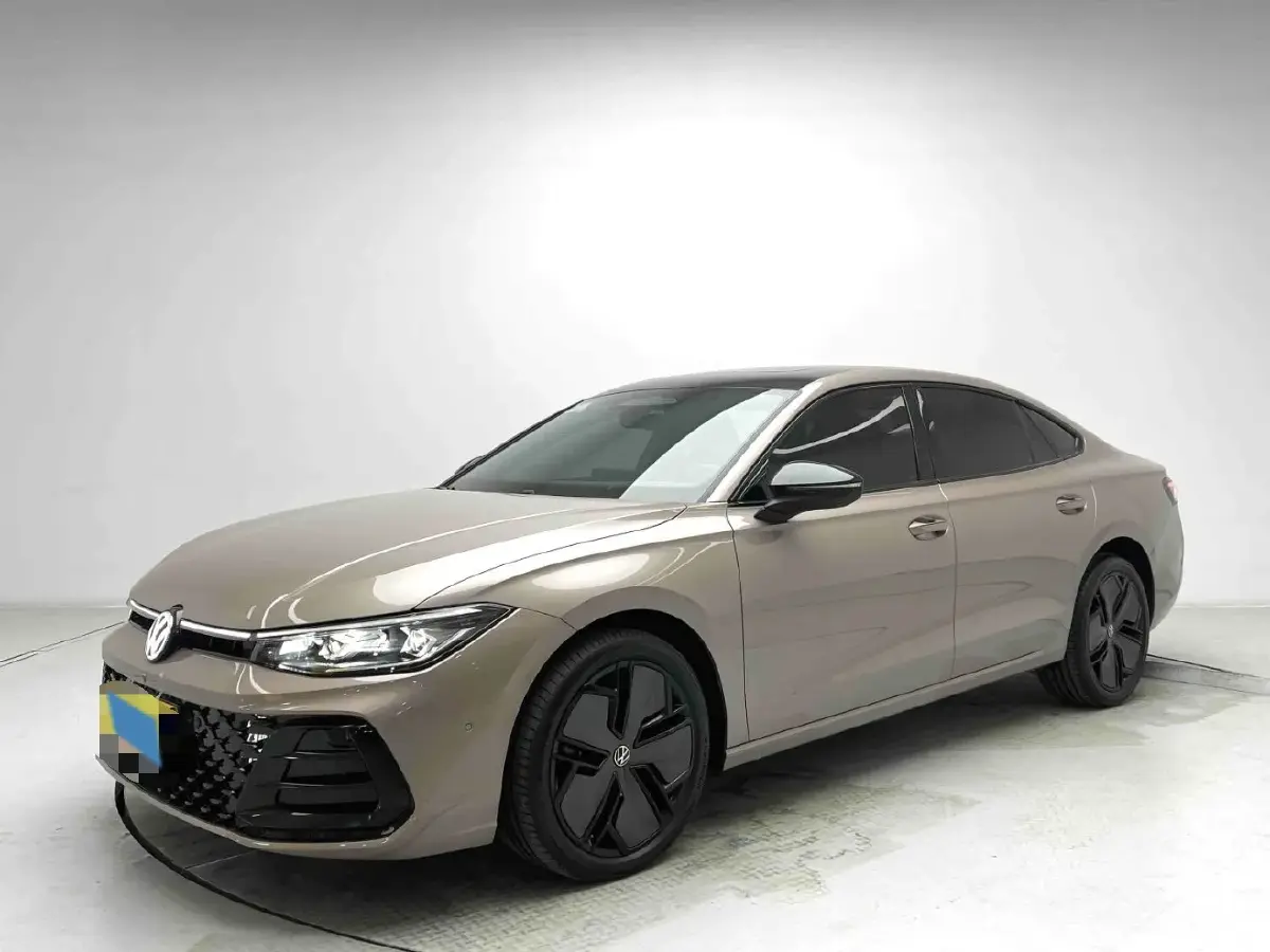 2025 Volkswagen Passat 2.0T 220HP L4 7DCT