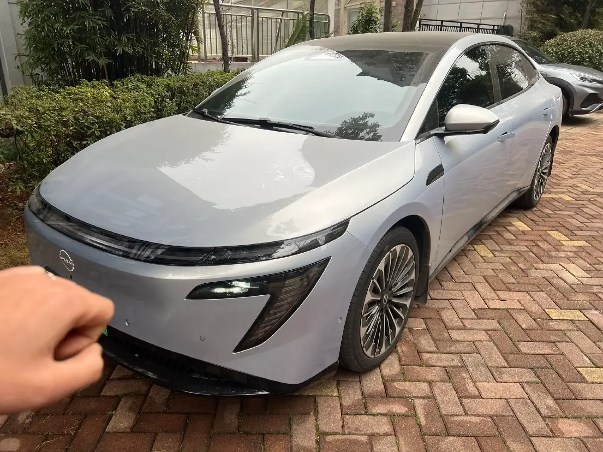 2025 Nissan N7 BEV 73KWH