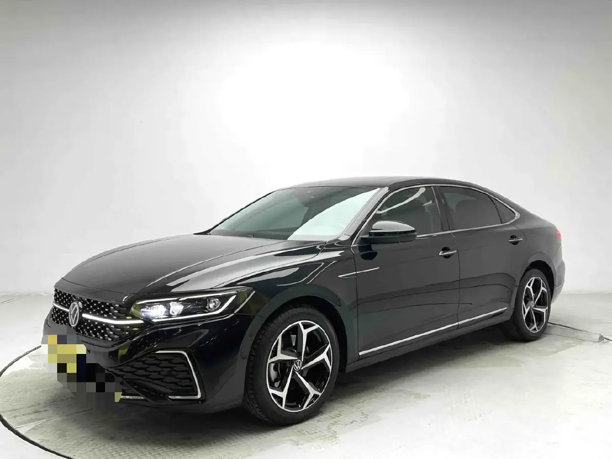 2023 Volkswagen Passat 2.0T 186HP L4 7DCT
