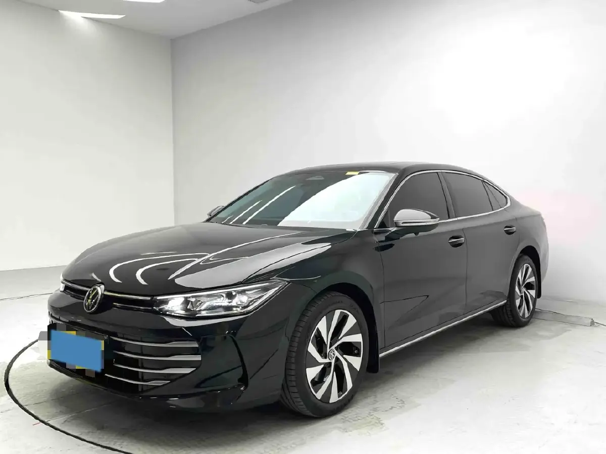 2025 Volkswagen Passat 2.0T 220HP L4 7DCT