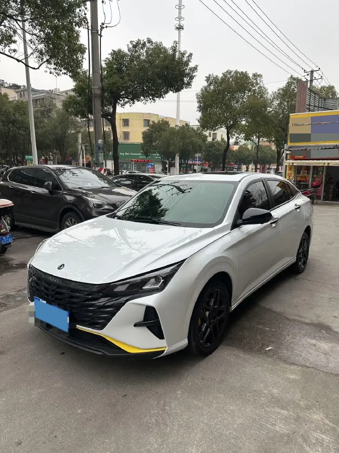 2023 DongFeng Aeolus YiXuan 1.5T 197HP L4 6DCT