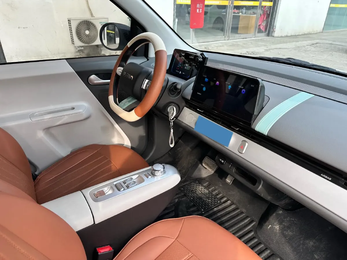 2025 LingBox BOX BEV 19.2KWH,autocango,china used car exporter,china ev exporter,chinese used car exporter,chinese used ev exporter