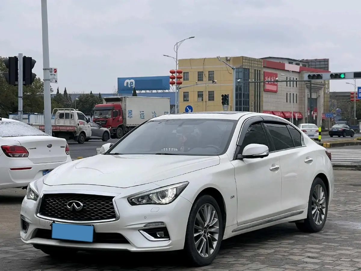 2021 Infiniti Q50L 2.0T 211HP L4 7AT
