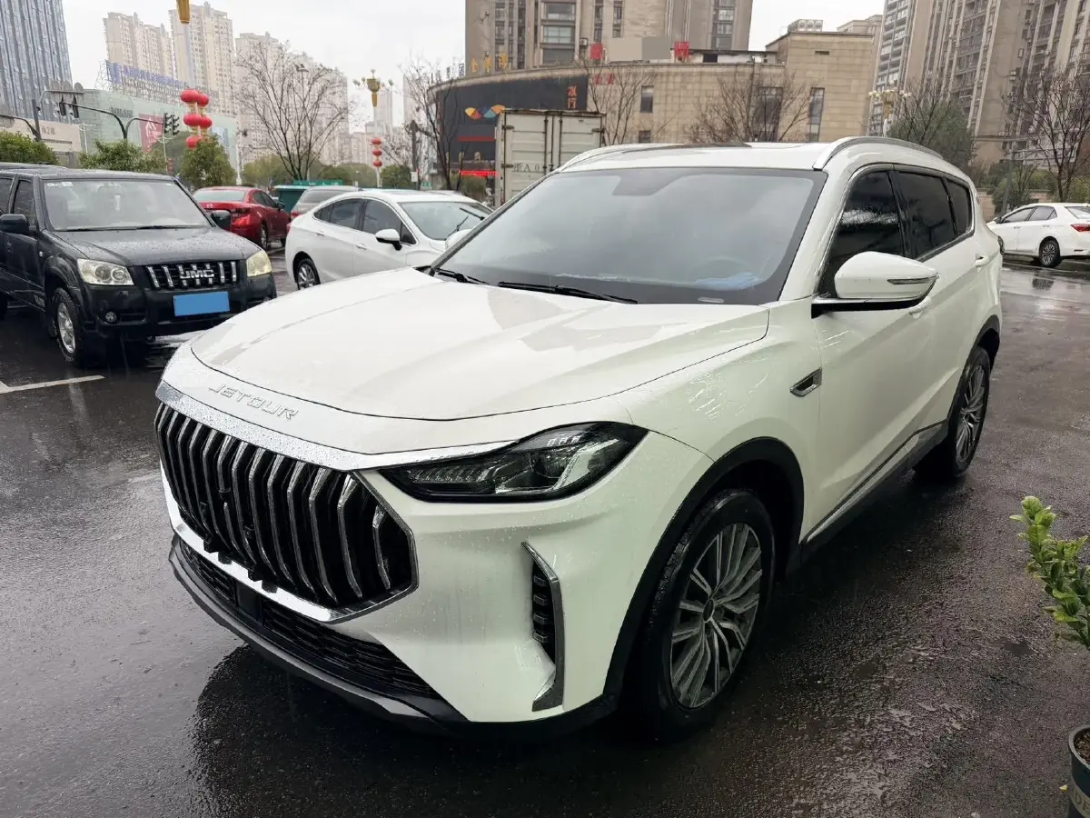2025 Jetour X70 Plus 1.5T 156HP L4 6DCT