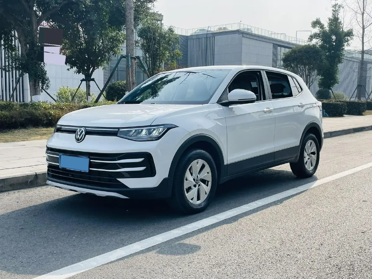 2025 Volkswagen Tharu 1.5L 110HP L4 6AT