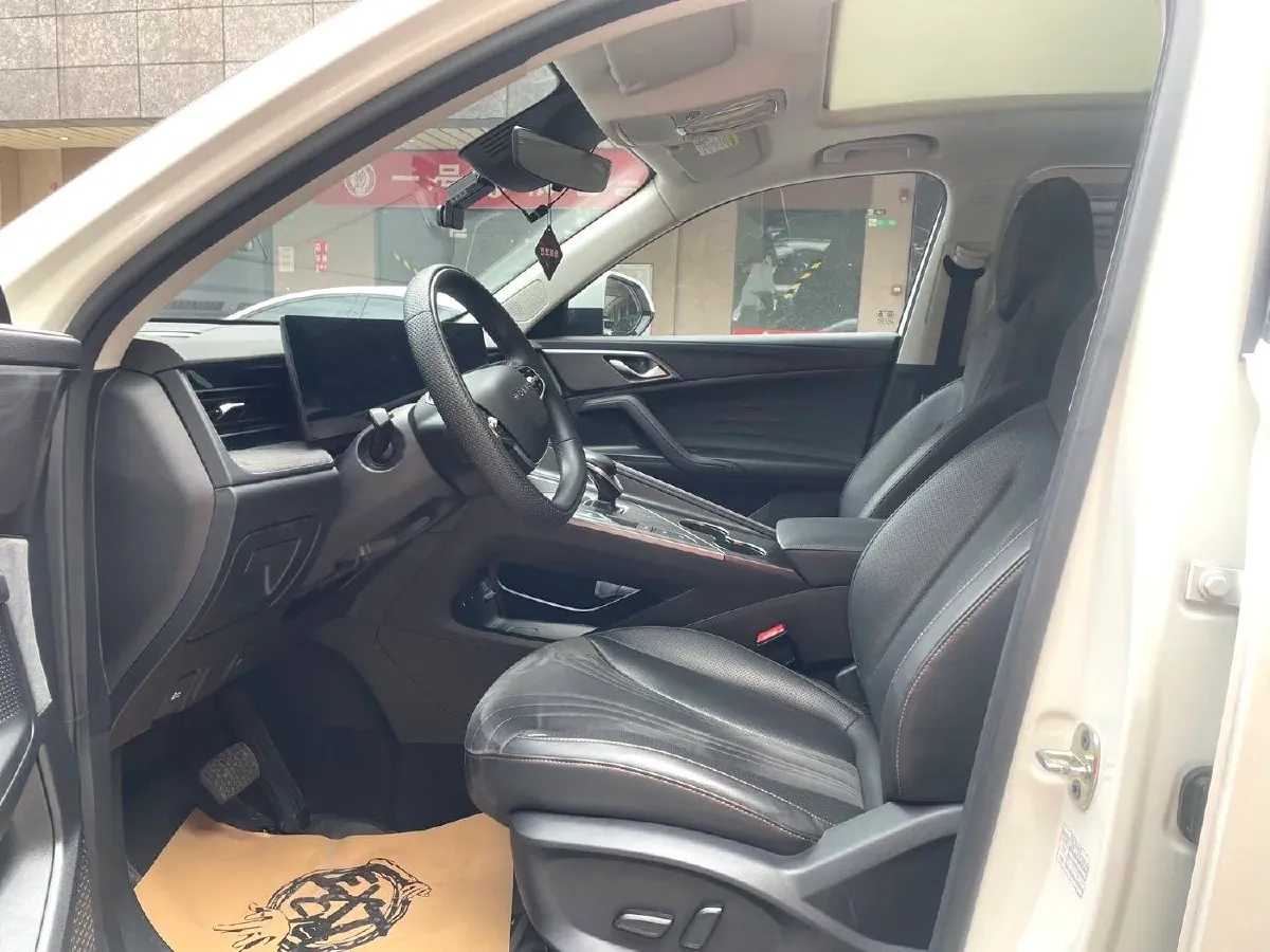 2024 Roewe D5X DMH 1.5T 150HP L4 2DHT PHEV 21.4KWH,autocango,china used car exporter,china ev exporter,chinese used car exporter,chinese used ev exporter