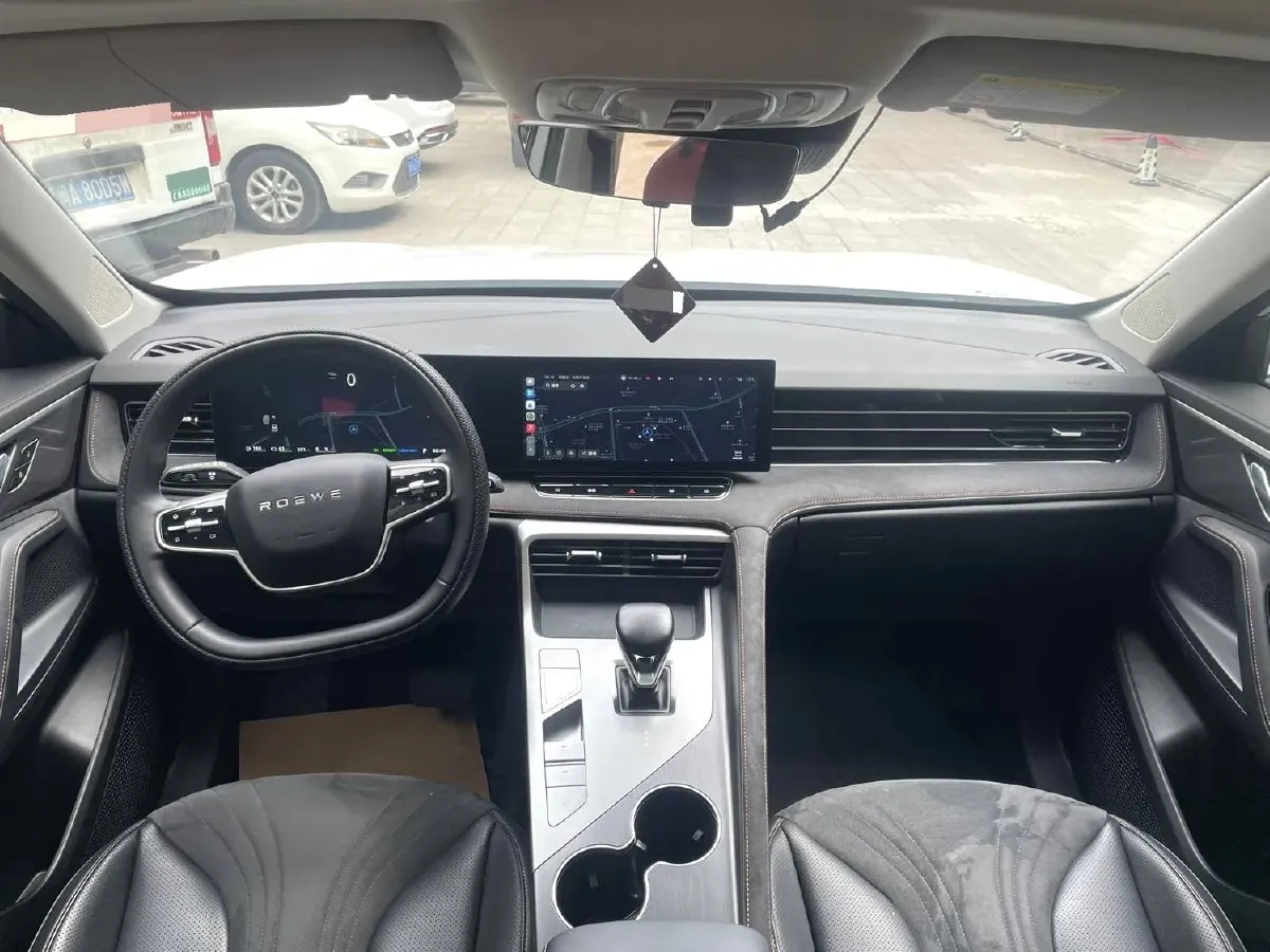 2024 Roewe D5X DMH 1.5T 150HP L4 2DHT PHEV 21.4KWH,autocango,china used car exporter,china ev exporter,chinese used car exporter,chinese used ev exporter