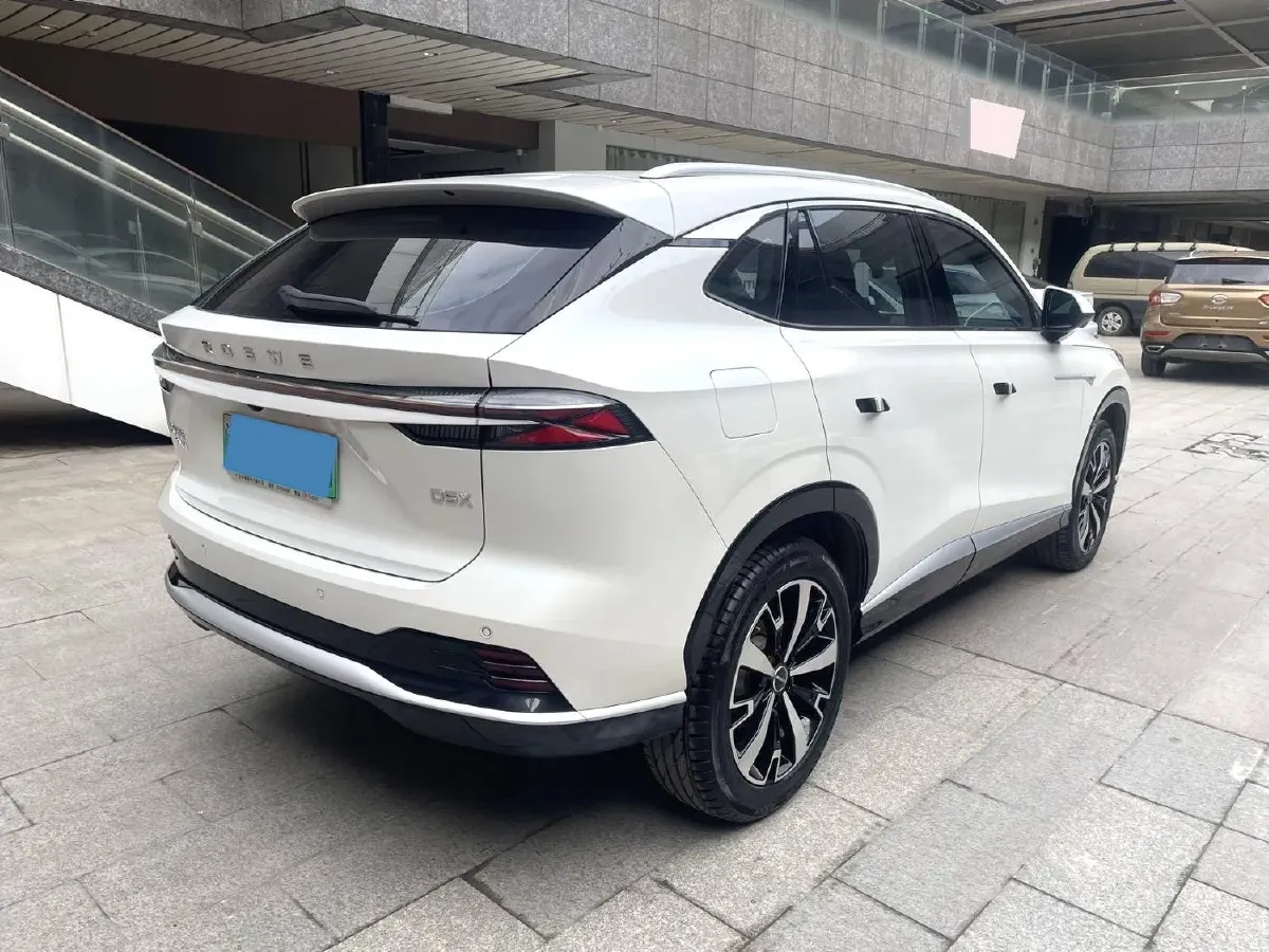 2024 Roewe D5X DMH 1.5T 150HP L4 2DHT PHEV 21.4KWH,autocango,china used car exporter,china ev exporter,chinese used car exporter,chinese used ev exporter