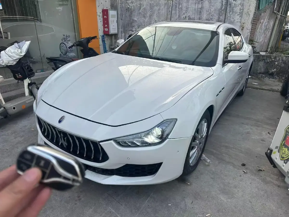 2019 Maserati Ghibli 3.0T 350HP V6 8AT