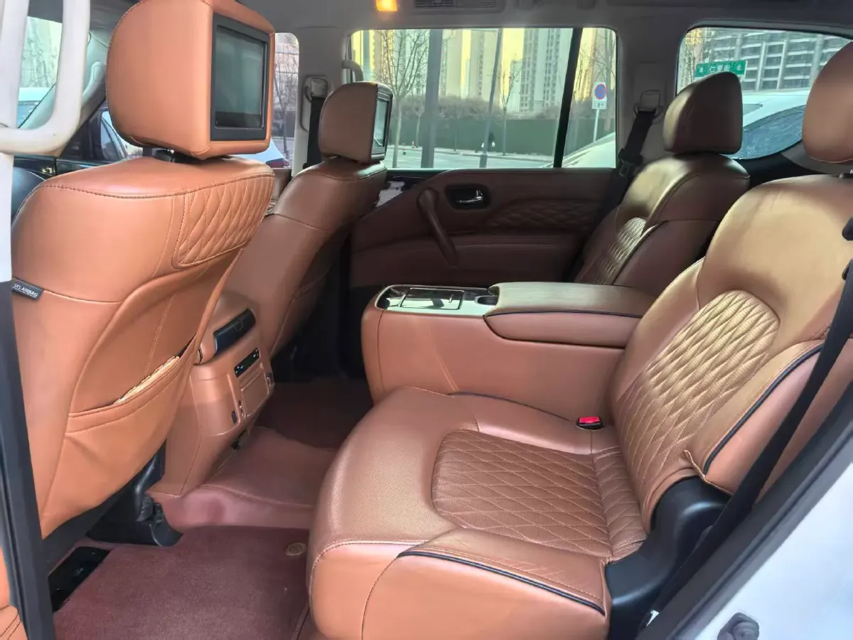 2016 Infiniti QX80 5.6L 398HP V8 7AT,autocango,china used car exporter,china ev exporter,chinese used car exporter,chinese used ev exporter