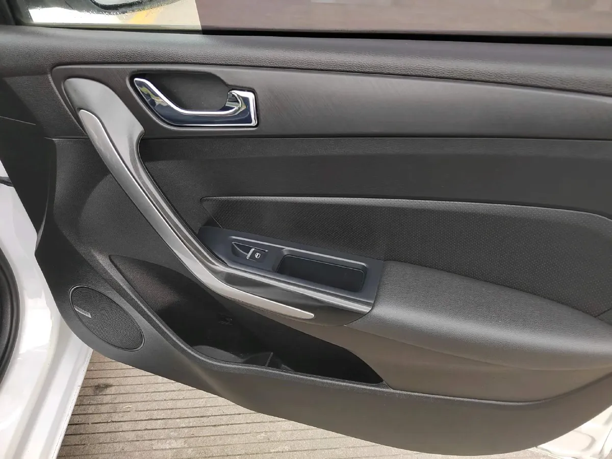 2017 ChangAn CS35 1.6L 125HP L4 4AT,autocango,china used car exporter,china ev exporter,chinese used car exporter,chinese used ev exporter