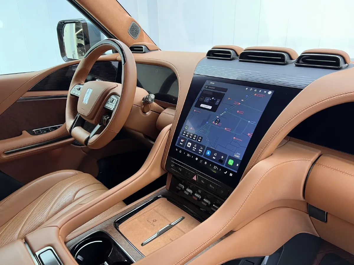 2023 YangWang U8 2.0T 272HP L4 REEV 49.05KWH,autocango,china used car exporter,china ev exporter,chinese used car exporter,chinese used ev exporter