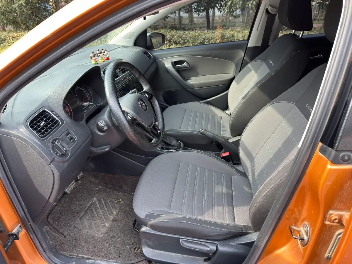 2018 Landwind XiaoYao 1.5T 163HP L4 CVT,autocango,china used car exporter,china ev exporter,chinese used car exporter,chinese used ev exporter