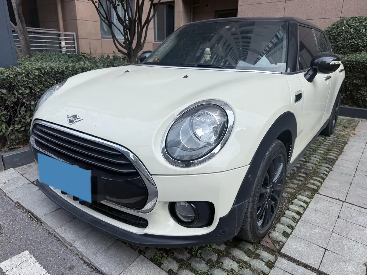 2018 Infiniti QX30 1.6T 156HP L4 7DCT