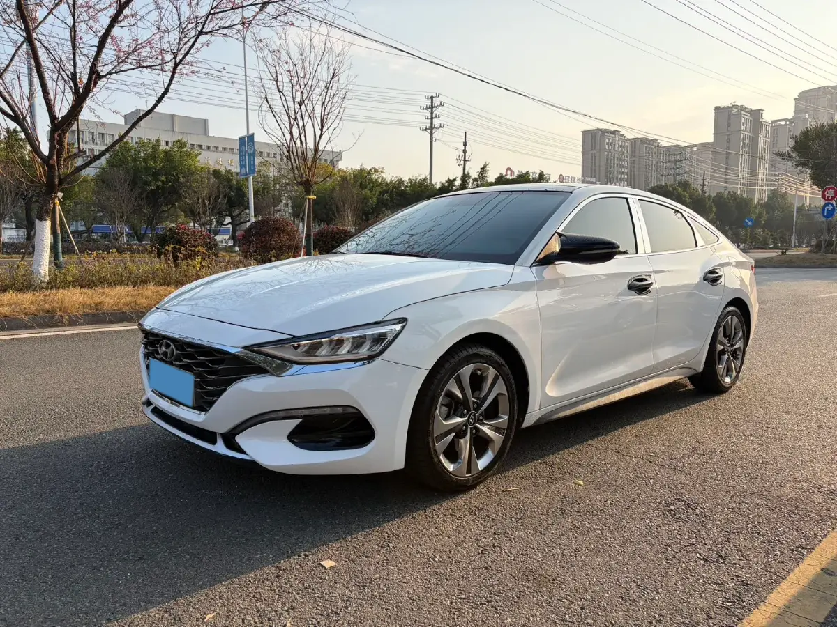 2019 Hyundai La Festa 1.6T 190HP L4 7DCT